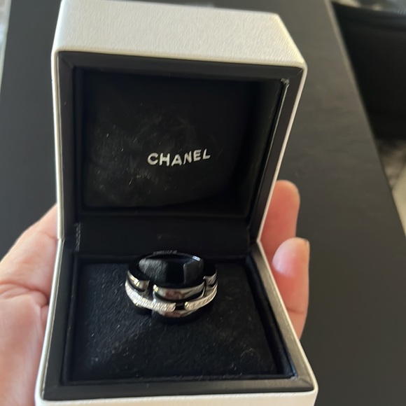 CHANEL ULTRA RING - Picture 7 of 9